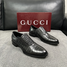 Gucci 高品质 顶级工艺品 古奇 皮高帮专柜新款原厂配置,意大利进口牛皮面料,进口牛皮内里垫,透气舒适,鞋底: Gucci 高品质 顶级工艺品 古奇 皮高帮专柜新款原厂配置,意大利进口牛皮面料,进口牛皮内里垫,透气舒适,鞋底: