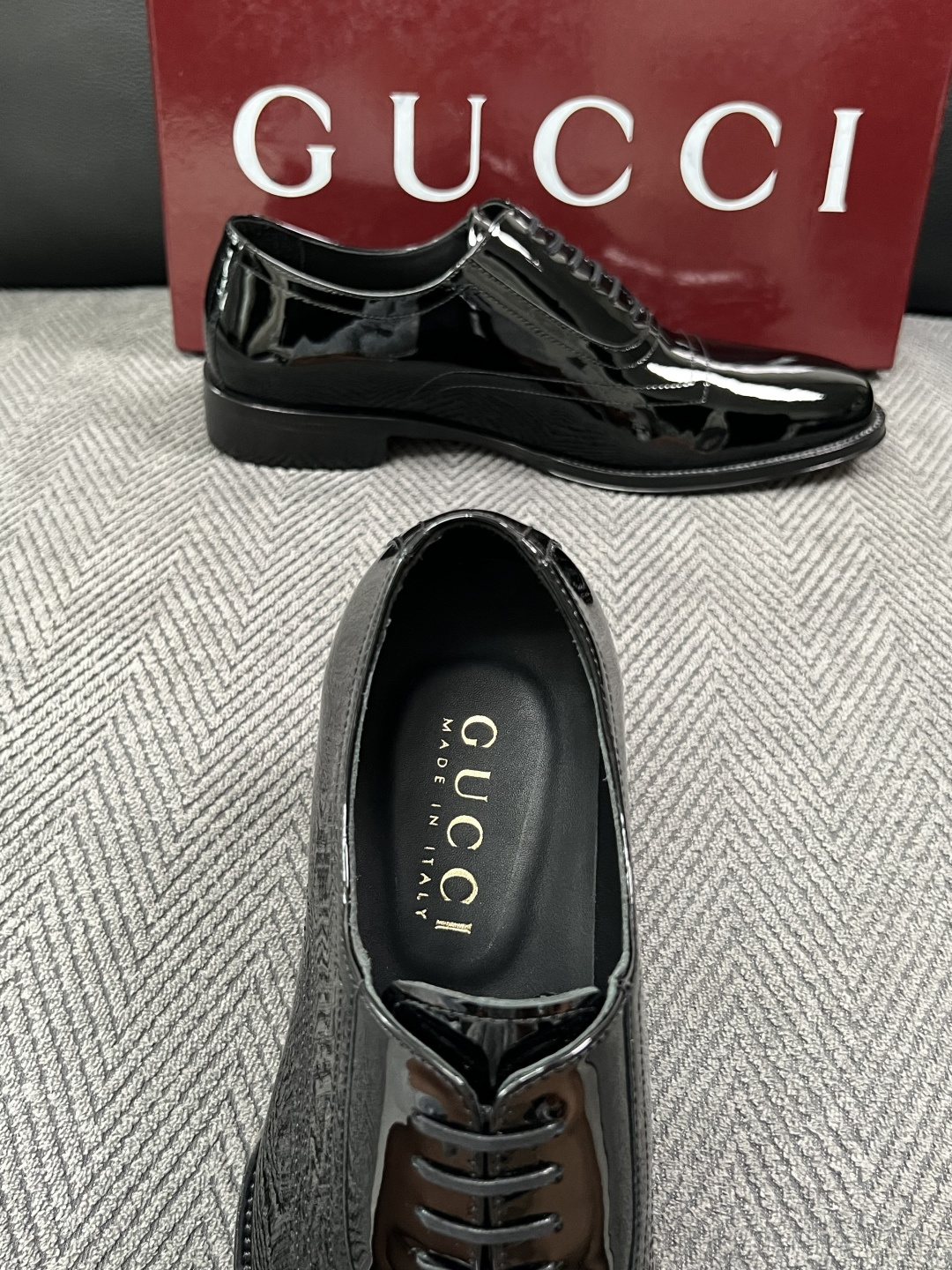 Gucci 高品质  顶级工艺品  古奇  皮高帮专柜新款原厂配置，意大利进口牛皮面料，进口牛皮内里垫，透气舒适，鞋底：