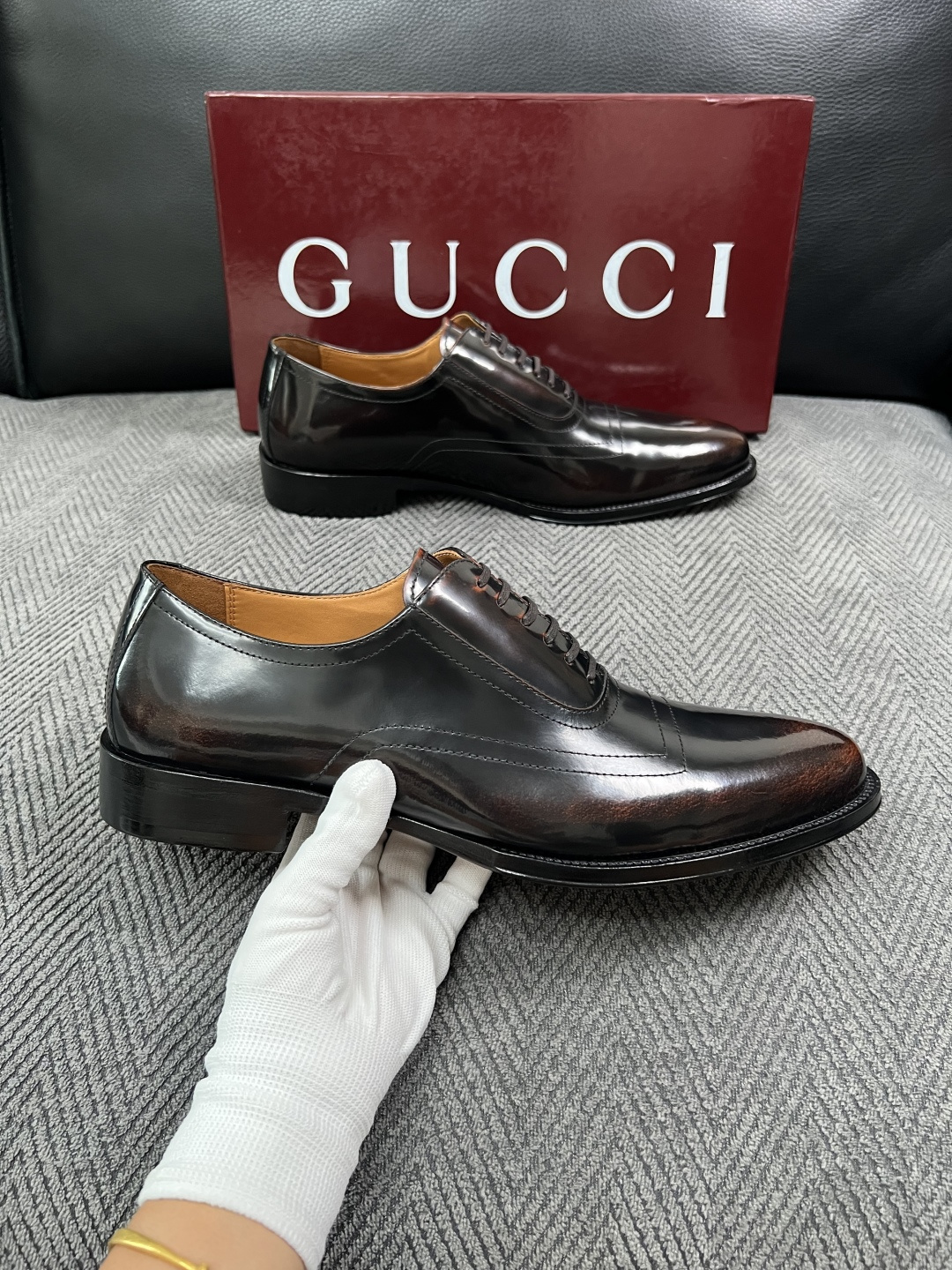 Gucci 高品质  顶级工艺品  古奇  皮高帮专柜新款原厂配置，意大利进口牛皮面料，进口牛皮内里垫，透气舒适，鞋底：