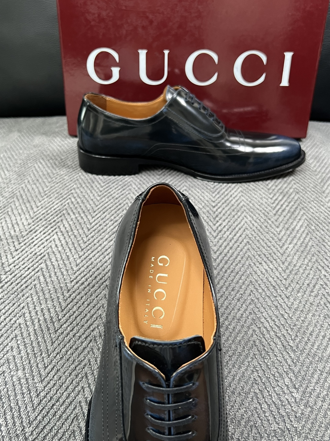 Gucci 高品质  顶级工艺品  古奇  皮高帮专柜新款原厂配置，意大利进口牛皮面料，进口牛皮内里垫，透气舒适，鞋底：