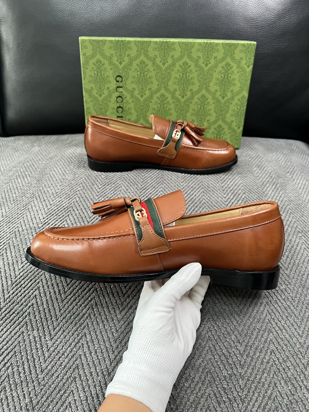 Gucci  高品质  顶级工艺品  古奇  皮鞋系列专柜同步 原厂配置，意大利进口原版牛皮，进口水染牛里 ，鞋底：原厂