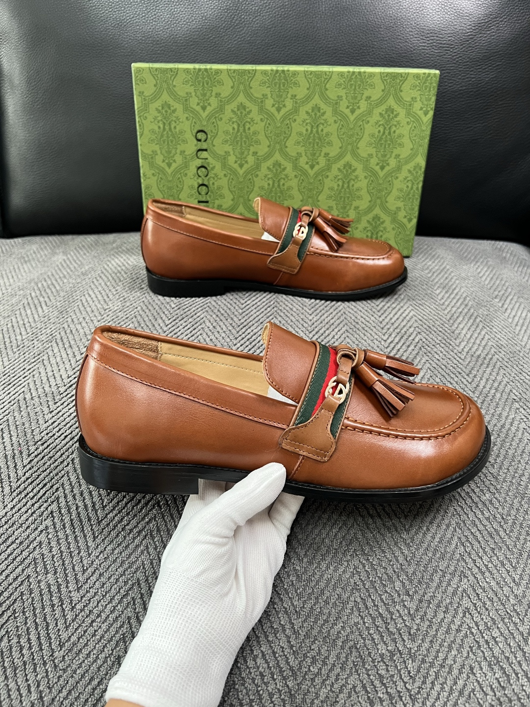 Gucci  高品质  顶级工艺品  古奇  皮鞋系列专柜同步 原厂配置，意大利进口原版牛皮，进口水染牛里 ，鞋底：原厂