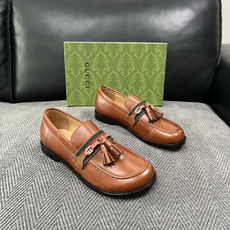 Gucci 高品质 顶级工艺品 古奇 皮鞋系列专柜同步 原厂配置,意大利进口原版牛皮,进口水染牛里 ,鞋底:原厂 Gucci 高品质 顶级工艺品 古奇 皮鞋系列专柜同步 原厂配置,意大利进口原版牛皮,进口水染牛里 ,鞋底:原厂