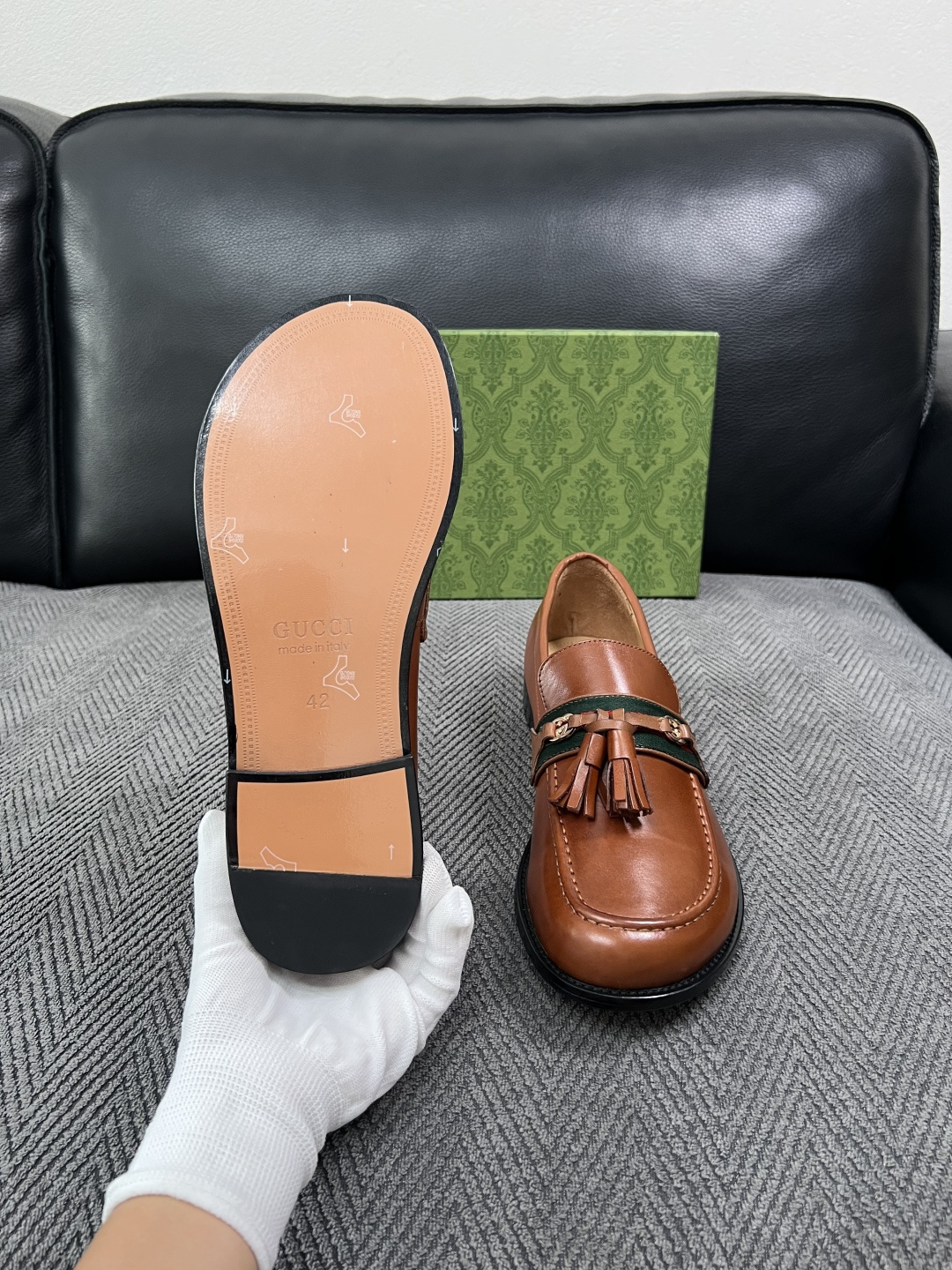 Gucci  高品质  顶级工艺品  古奇  皮鞋系列专柜同步 原厂配置，意大利进口原版牛皮，进口水染牛里 ，鞋底：原厂