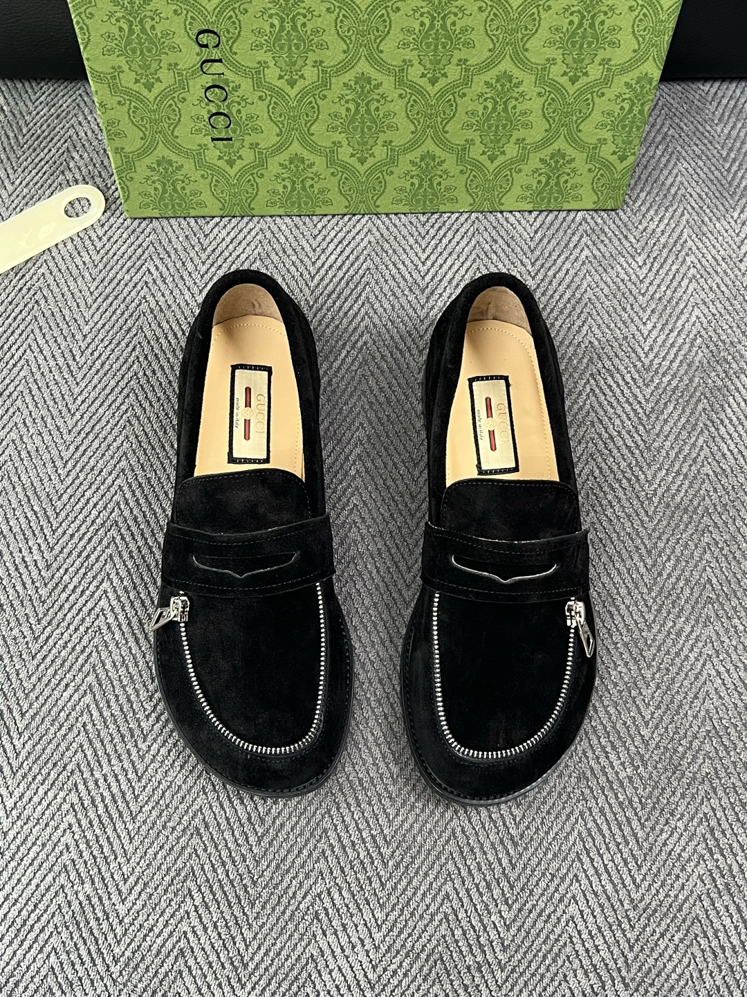 Gucci  高品质  顶级工艺品  古奇  皮鞋系列专柜同步 原厂配置，意大利进口原版牛皮，进口水染牛里 ，鞋底：原厂