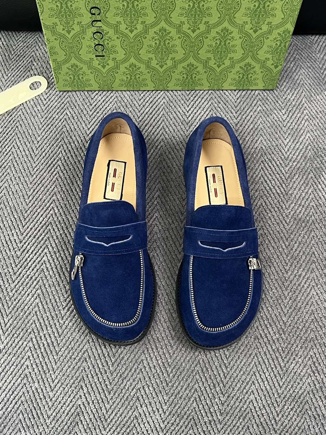 Gucci  高品质  顶级工艺品  古奇  皮鞋系列专柜同步 原厂配置，意大利进口原版牛皮，进口水染牛里 ，鞋底：原厂
