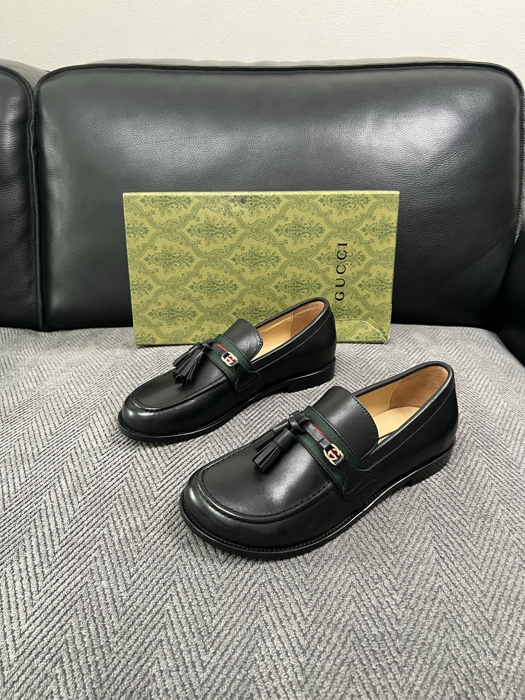 Gucci  高品质  顶级工艺品  古奇  皮鞋系列专柜同步 原厂配置，意大利进口原版牛皮，进口水染牛里 ，鞋底：原厂
