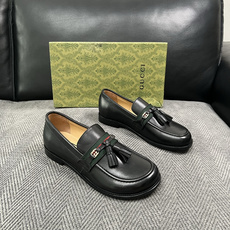 Gucci 高品质 顶级工艺品 古奇 皮鞋系列专柜同步 原厂配置,意大利进口原版牛皮,进口水染牛里 ,鞋底:原厂 Gucci 高品质 顶级工艺品 古奇 皮鞋系列专柜同步 原厂配置,意大利进口原版牛皮,进口水染牛里 ,鞋底:原厂