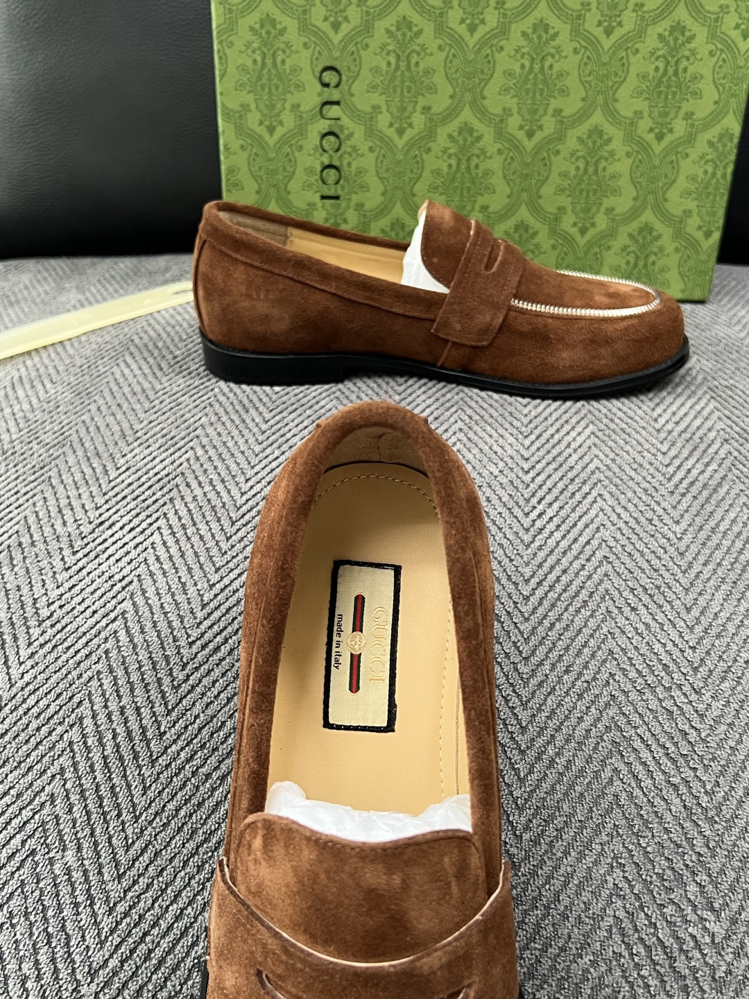 Gucci  高品质  顶级工艺品  古奇  皮鞋系列专柜同步 原厂配置，意大利进口原版牛皮，进口水染牛里 ，鞋底：原厂