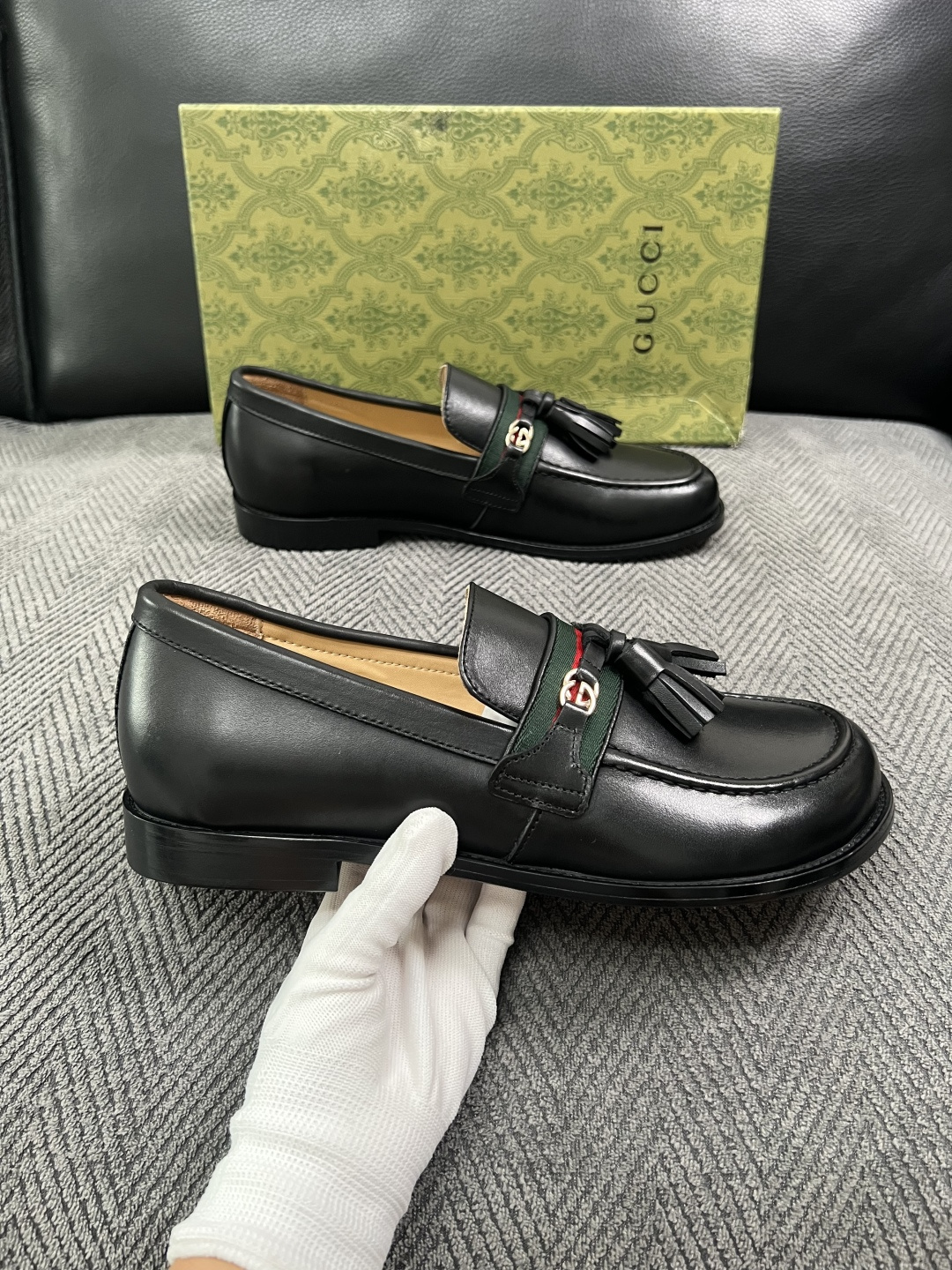 Gucci  高品质  顶级工艺品  古奇  皮鞋系列专柜同步 原厂配置，意大利进口原版牛皮，进口水染牛里 ，鞋底：原厂
