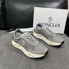MONCLER 高品质 顶级工艺品 蒙口 新品专柜新款,原厂配置意大利进口牛皮搭配面料,高品质复杂拼接工艺,进口 MONCLER 高品质 顶级工艺品 蒙口 新品专柜新款,原厂配置意大利进口牛皮搭配面料,高品质复杂拼接工艺,进口