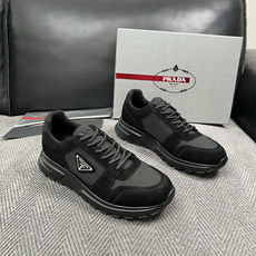 Prada 高品质 顶级工艺品,普拉达 专柜同步,原厂配置意大利进口牛皮面料,进口牛皮内里垫,透气舒适,鞋底:原厂 Prada 高品质 顶级工艺品,普拉达 专柜同步,原厂配置意大利进口牛皮面料,进口牛皮内里垫,透气舒适,鞋底:原厂