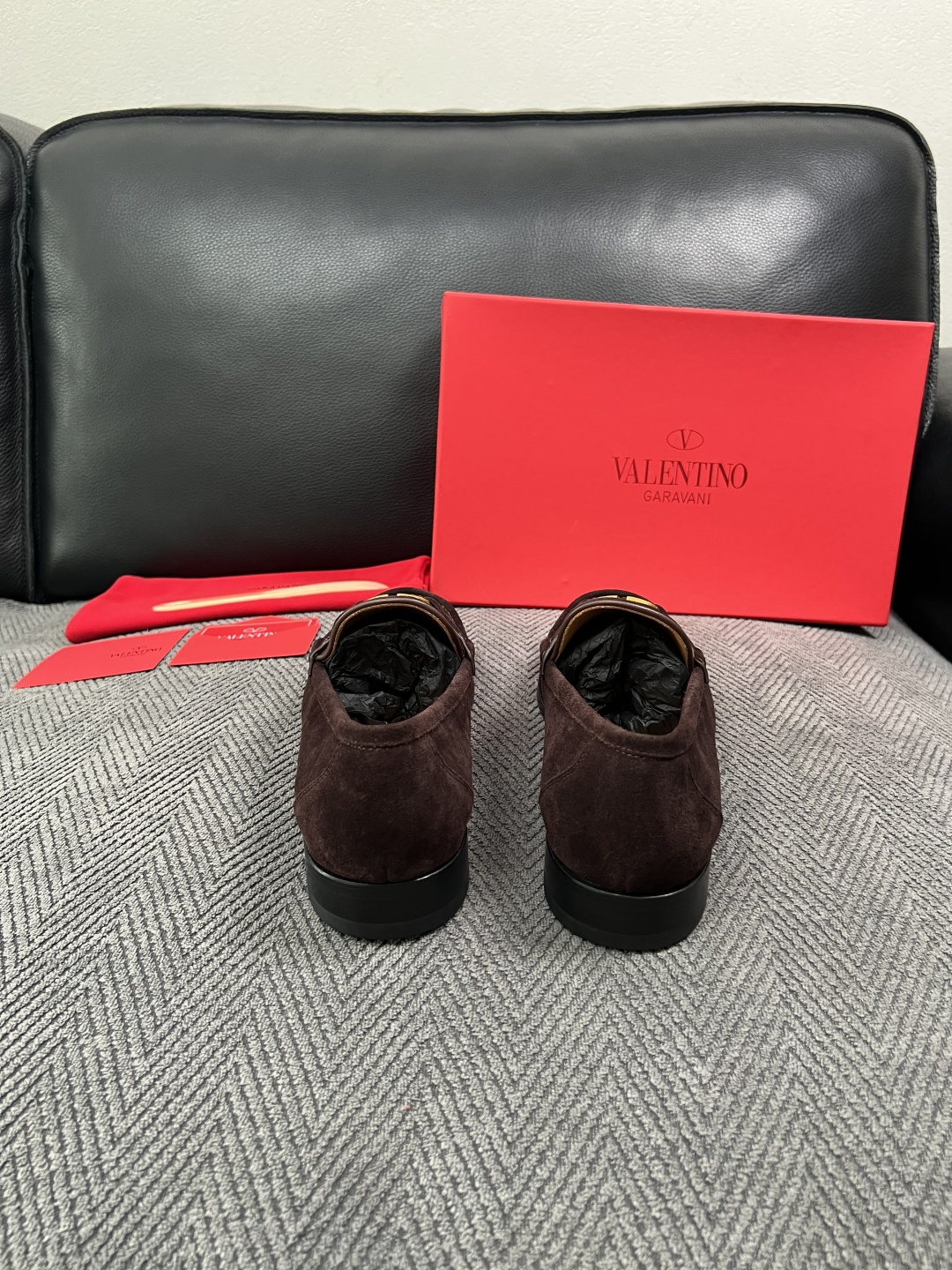 VALENTINO  高品质  顶级工艺品  华伦天奴，皮鞋专柜同步，鞋面意大利进口，高品质复杂工艺品，进口牛皮里垫柔软