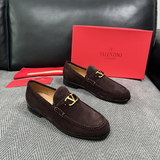 VALENTINO 高品质 顶级工艺品 华伦天奴,皮鞋专柜同步,鞋面意大利进口,高品质复杂工艺品,进口牛皮里垫柔软 VALENTINO 高品质 顶级工艺品 华伦天奴,皮鞋专柜同步,鞋面意大利进口,高品质复杂工艺品,进口牛皮里垫柔软