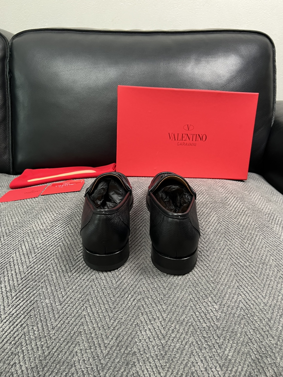 VALENTINO  高品质  顶级工艺品  华伦天奴，皮鞋专柜同步，鞋面意大利进口，高品质复杂工艺品，进口牛皮里垫柔软