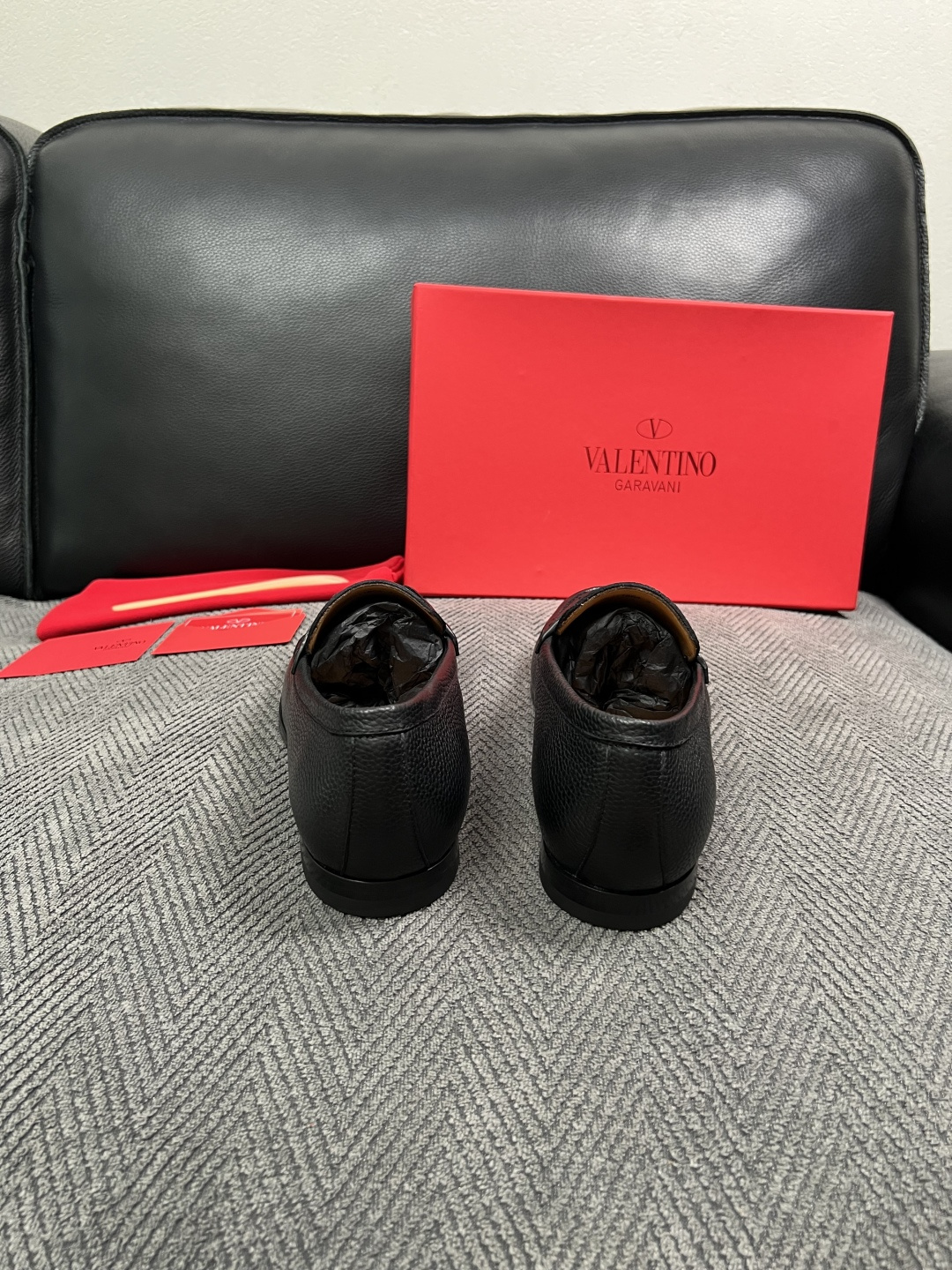 VALENTINO  高品质  顶级工艺品  华伦天奴，皮鞋专柜同步，鞋面意大利进口，高品质复杂工艺品，进口牛皮里垫柔软