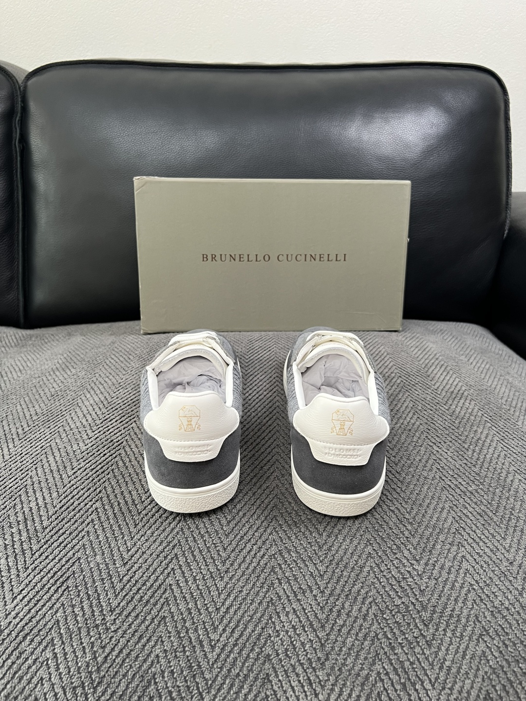 Brunello Cucinelli  高品质 顶级工艺品  BC  专柜同步原厂配置，意大利进口牛皮面料牛内里垫，高品