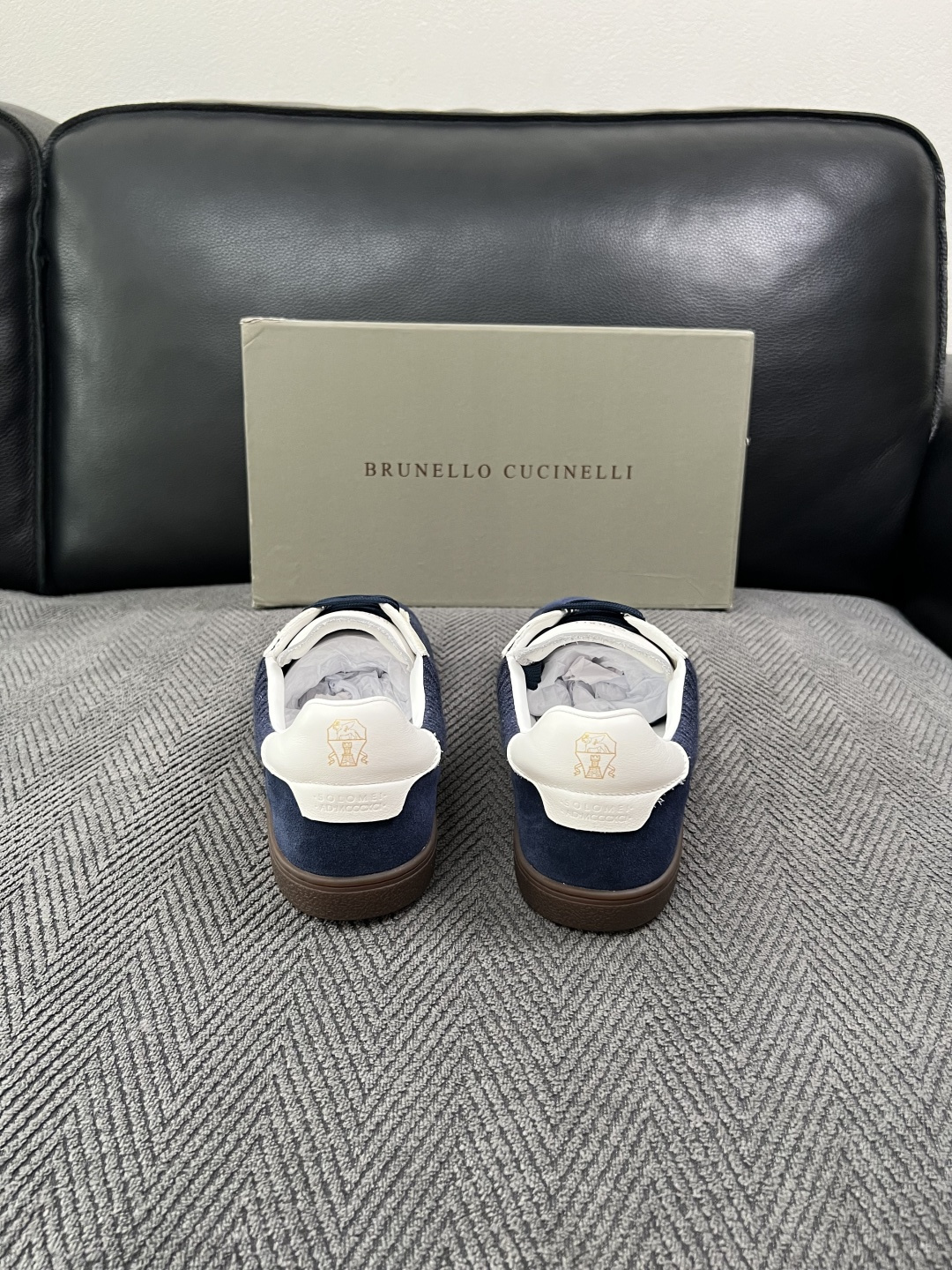 Brunello Cucinelli  高品质 顶级工艺品  BC  专柜同步原厂配置，意大利进口牛皮面料牛内里垫，高品