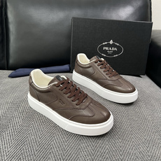 Prada 高品质 顶级工艺品,普拉达 专柜同步,原厂配置意大利进口牛皮拼布面料,进口牛皮内里垫,透气舒适,鞋底:原 Prada 高品质 顶级工艺品,普拉达 专柜同步,原厂配置意大利进口牛皮拼布面料,进口牛皮内里垫,透气舒适,鞋底:原