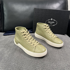Prada 高品质 顶级工艺品,普拉达 靴子专柜同步,原厂配置意大利进口牛皮拼布面料,进口牛皮内里垫,透气舒适,鞋底 Prada 高品质 顶级工艺品,普拉达 靴子专柜同步,原厂配置意大利进口牛皮拼布面料,进口牛皮内里垫,透气舒适,鞋底