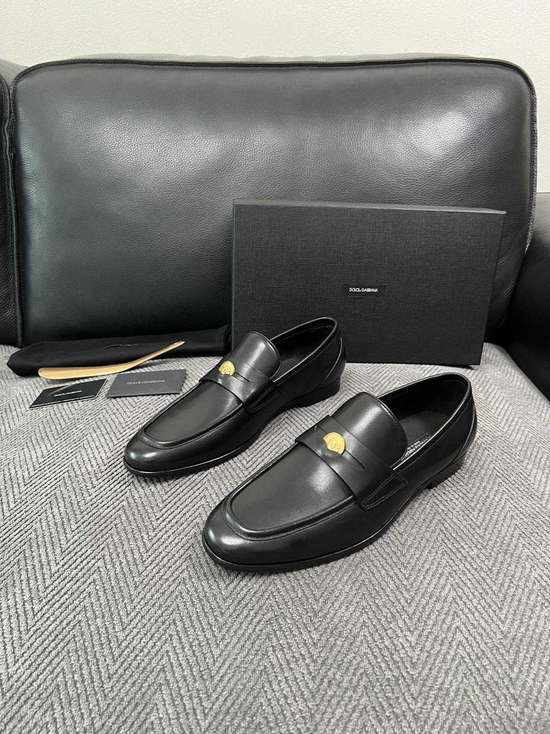Dolce & Gabbana   高品质  顶级工艺品  杜嘉班纳  爆款皮鞋专柜新品同步，鞋面意大利进口牛皮面料，高