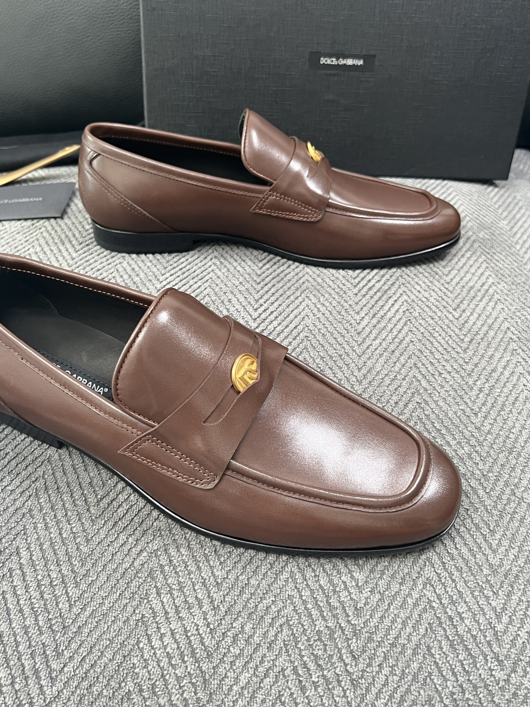 Dolce & Gabbana   高品质  顶级工艺品  杜嘉班纳  爆款皮鞋专柜新品同步，鞋面意大利进口牛皮面料，高