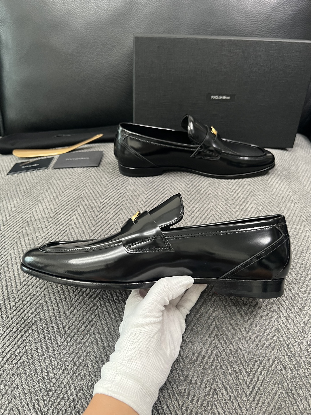 Dolce & Gabbana   高品质  顶级工艺品  杜嘉班纳  爆款皮鞋专柜新品同步，鞋面意大利进口牛皮面料，高