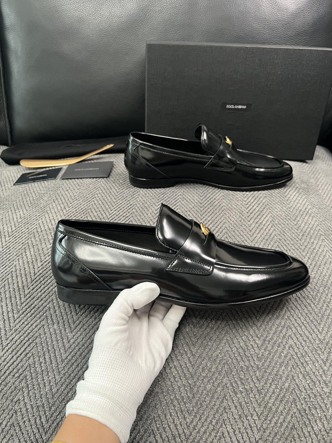Dolce & Gabbana   高品质  顶级工艺品  杜嘉班纳  爆款皮鞋专柜新品同步，鞋面意大利进口牛皮面料，高