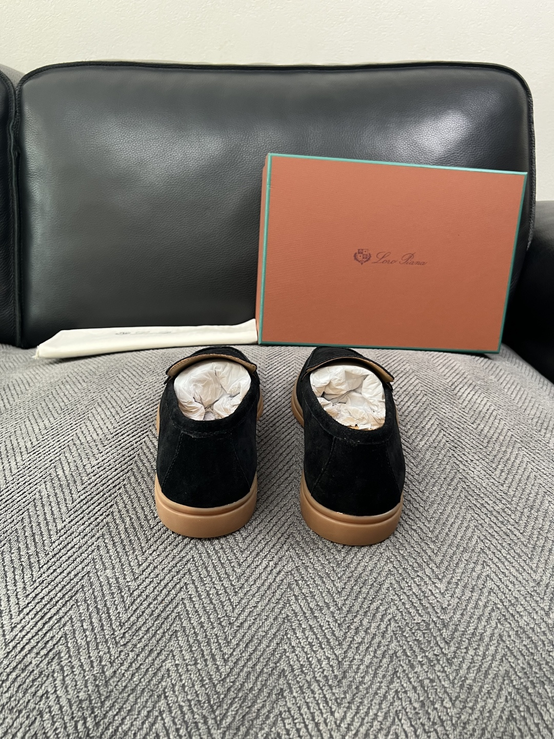 Loro Piana  高品质  顶级工艺品  诺悠翩雅  新品专柜同步原厂配置，鞋面意大利进口牛皮面料，高品质拼接工艺