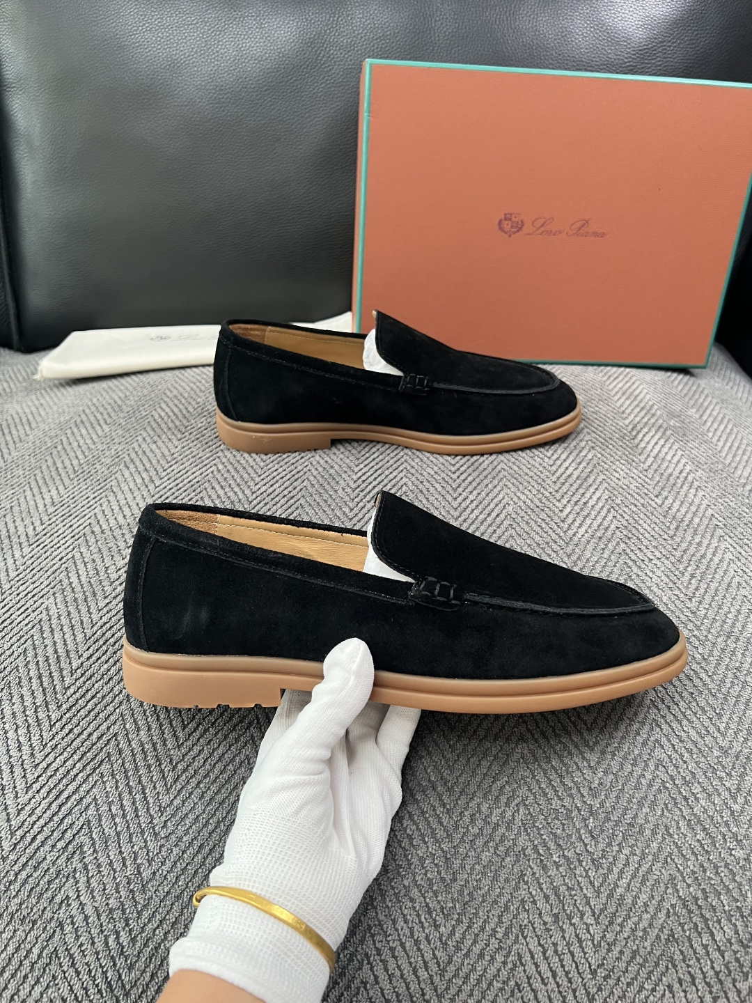 Loro Piana  高品质  顶级工艺品  诺悠翩雅  新品专柜同步原厂配置，鞋面意大利进口牛皮面料，高品质拼接工艺
