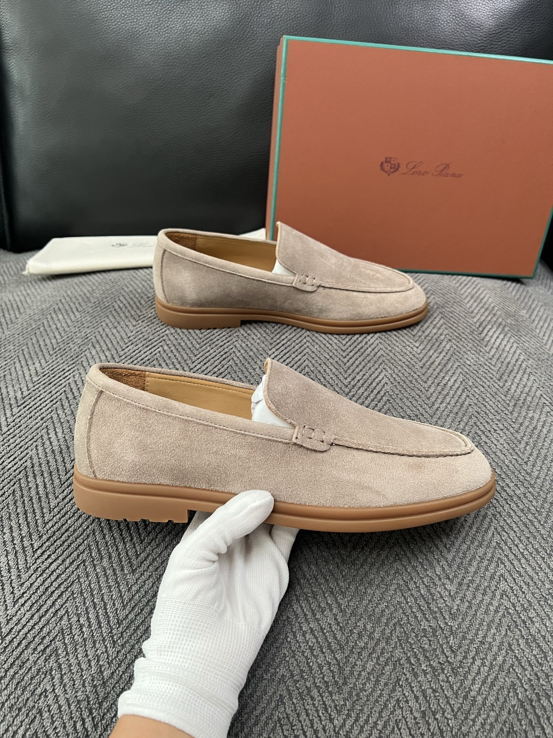Loro Piana  高品质  顶级工艺品  诺悠翩雅  新品专柜同步原厂配置，鞋面意大利进口牛皮面料，高品质拼接工艺