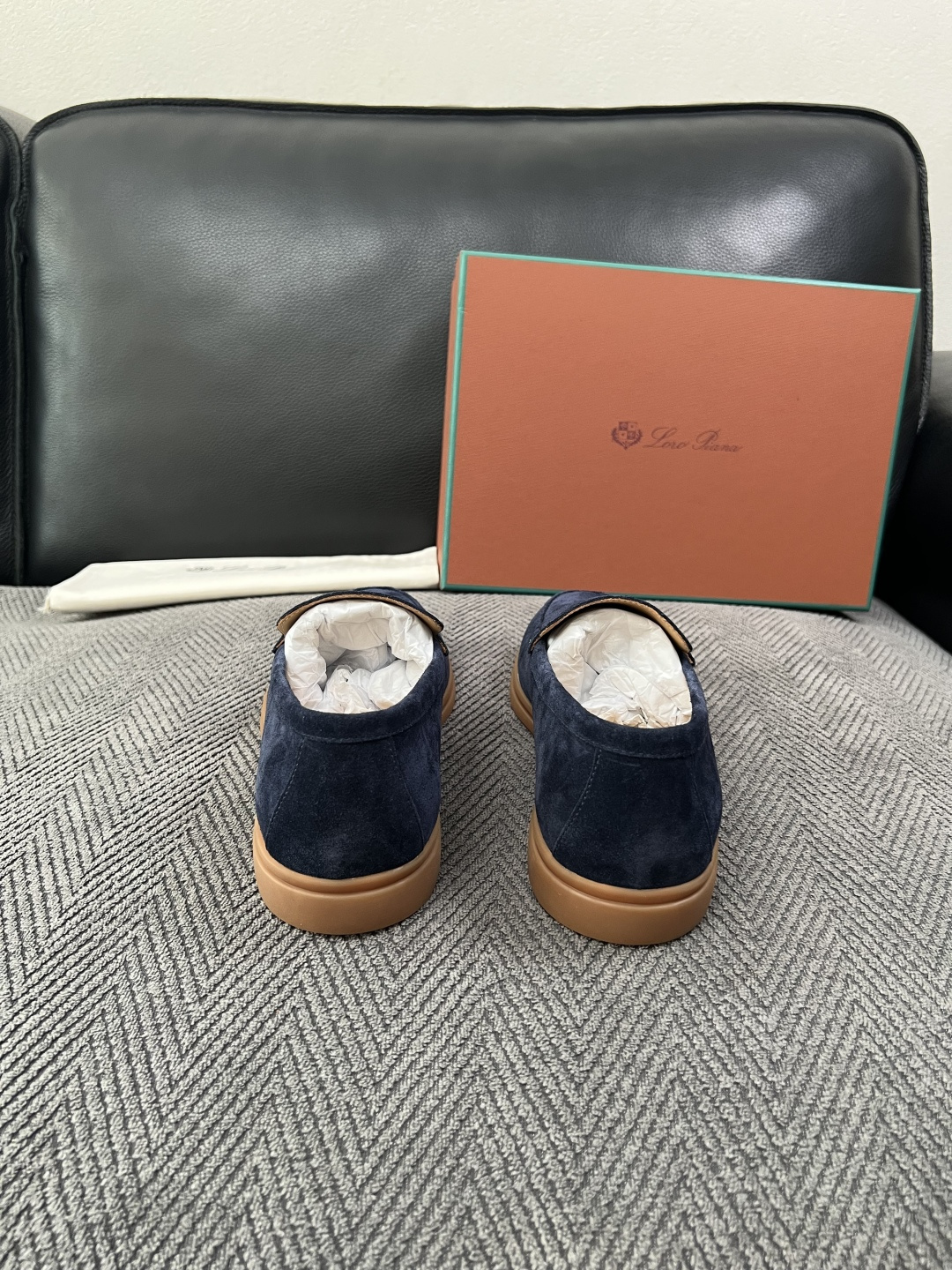 Loro Piana  高品质  顶级工艺品  诺悠翩雅  新品专柜同步原厂配置，鞋面意大利进口牛皮面料，高品质拼接工艺