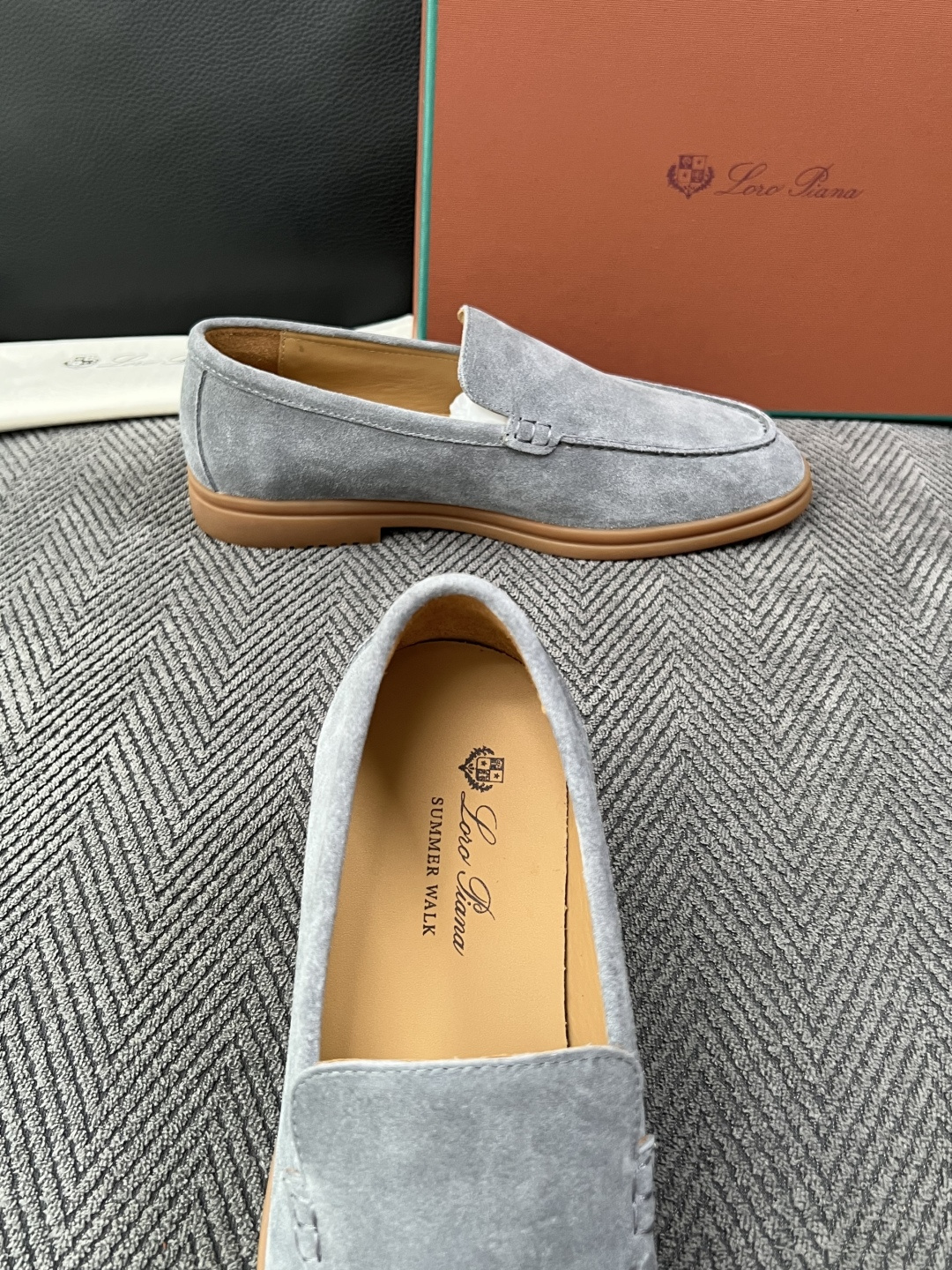 Loro Piana  高品质  顶级工艺品  诺悠翩雅  新品专柜同步原厂配置，鞋面意大利进口牛皮面料，高品质拼接工艺