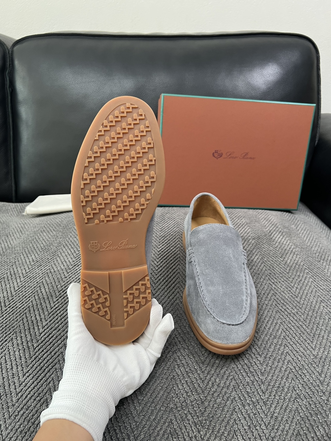 Loro Piana  高品质  顶级工艺品  诺悠翩雅  新品专柜同步原厂配置，鞋面意大利进口牛皮面料，高品质拼接工艺