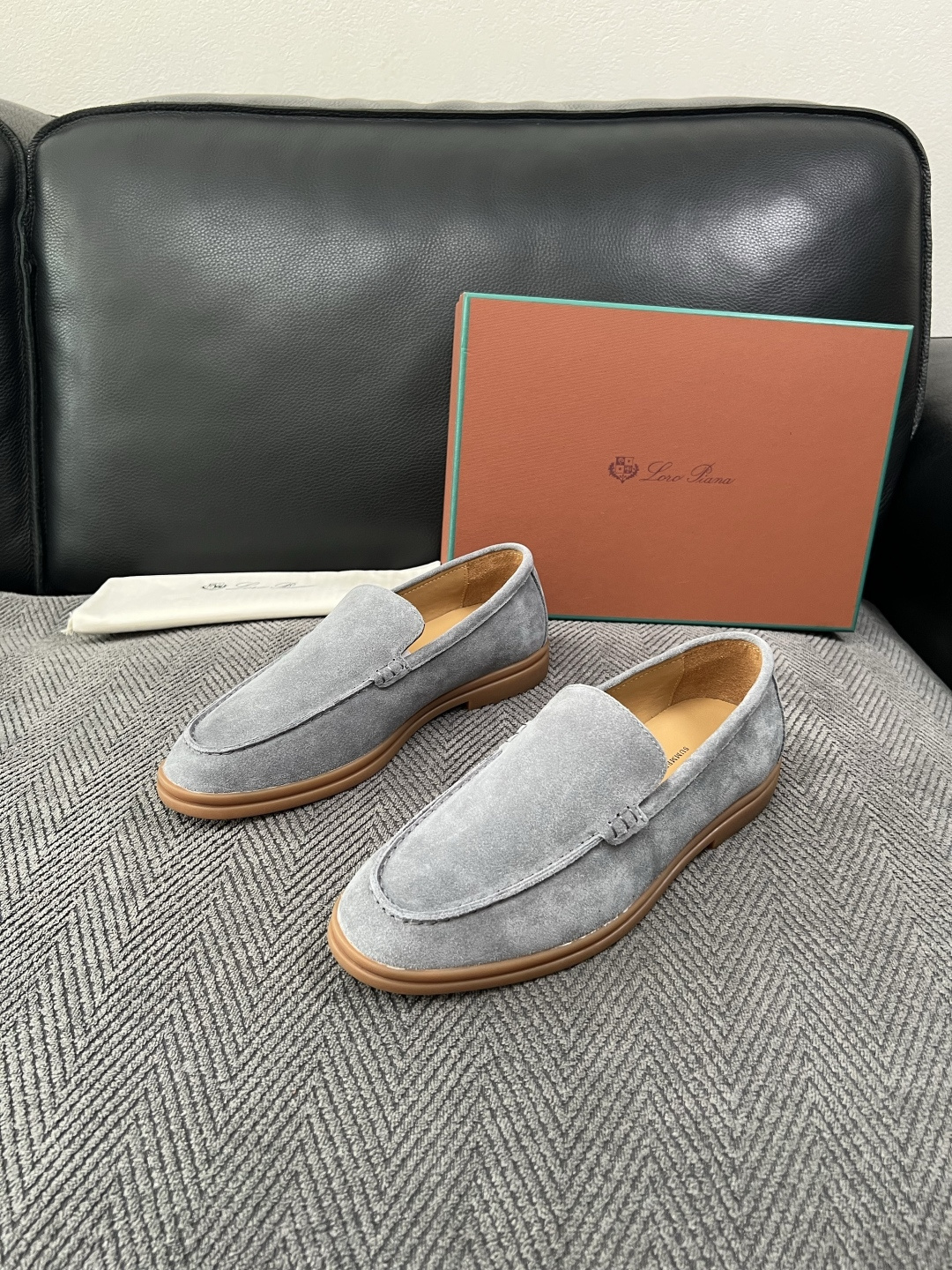 Loro Piana  高品质  顶级工艺品  诺悠翩雅  新品专柜同步原厂配置，鞋面意大利进口牛皮面料，高品质拼接工艺