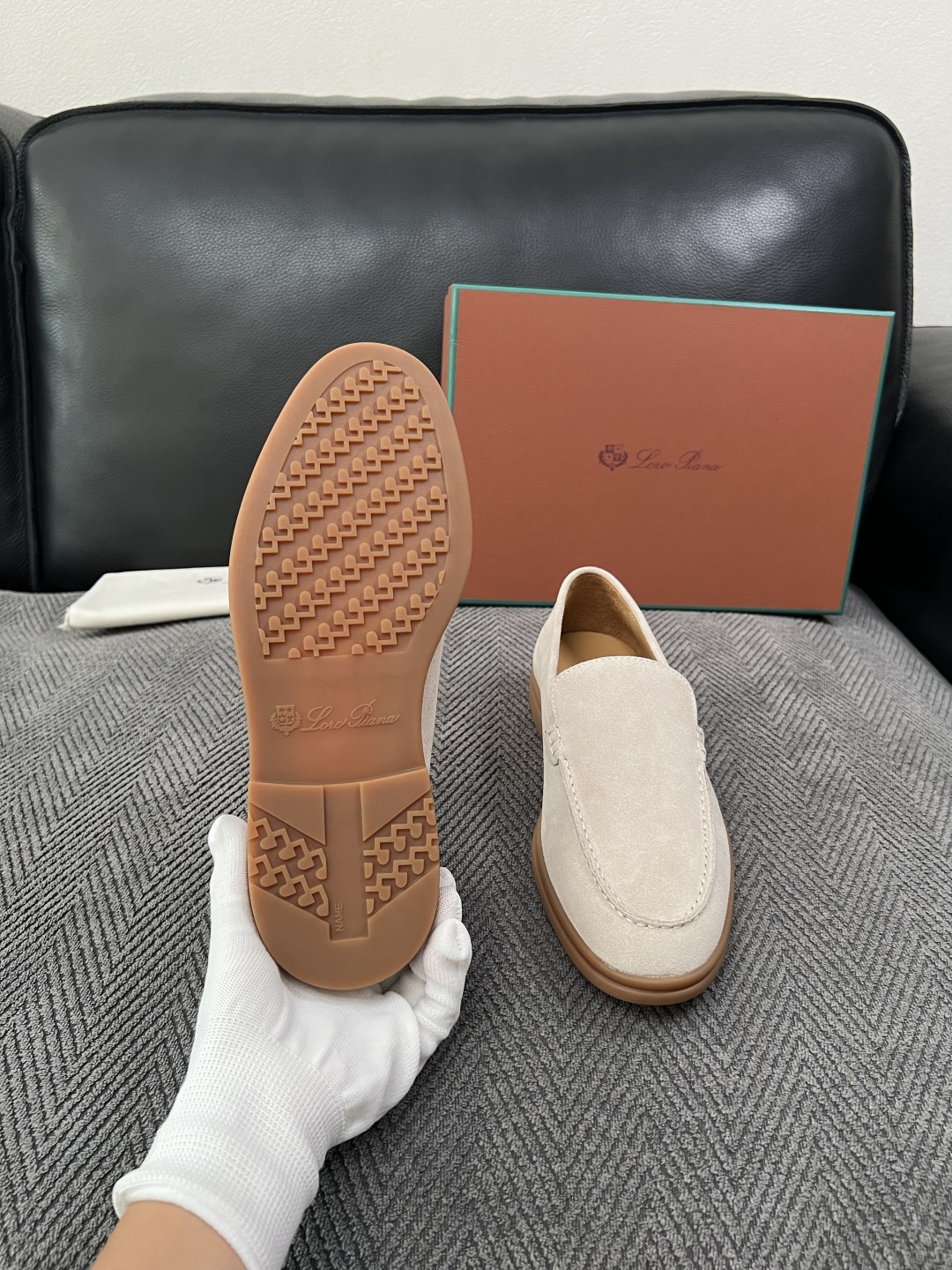 Loro Piana  高品质  顶级工艺品  诺悠翩雅  新品专柜同步原厂配置，鞋面意大利进口牛皮面料，高品质拼接工艺