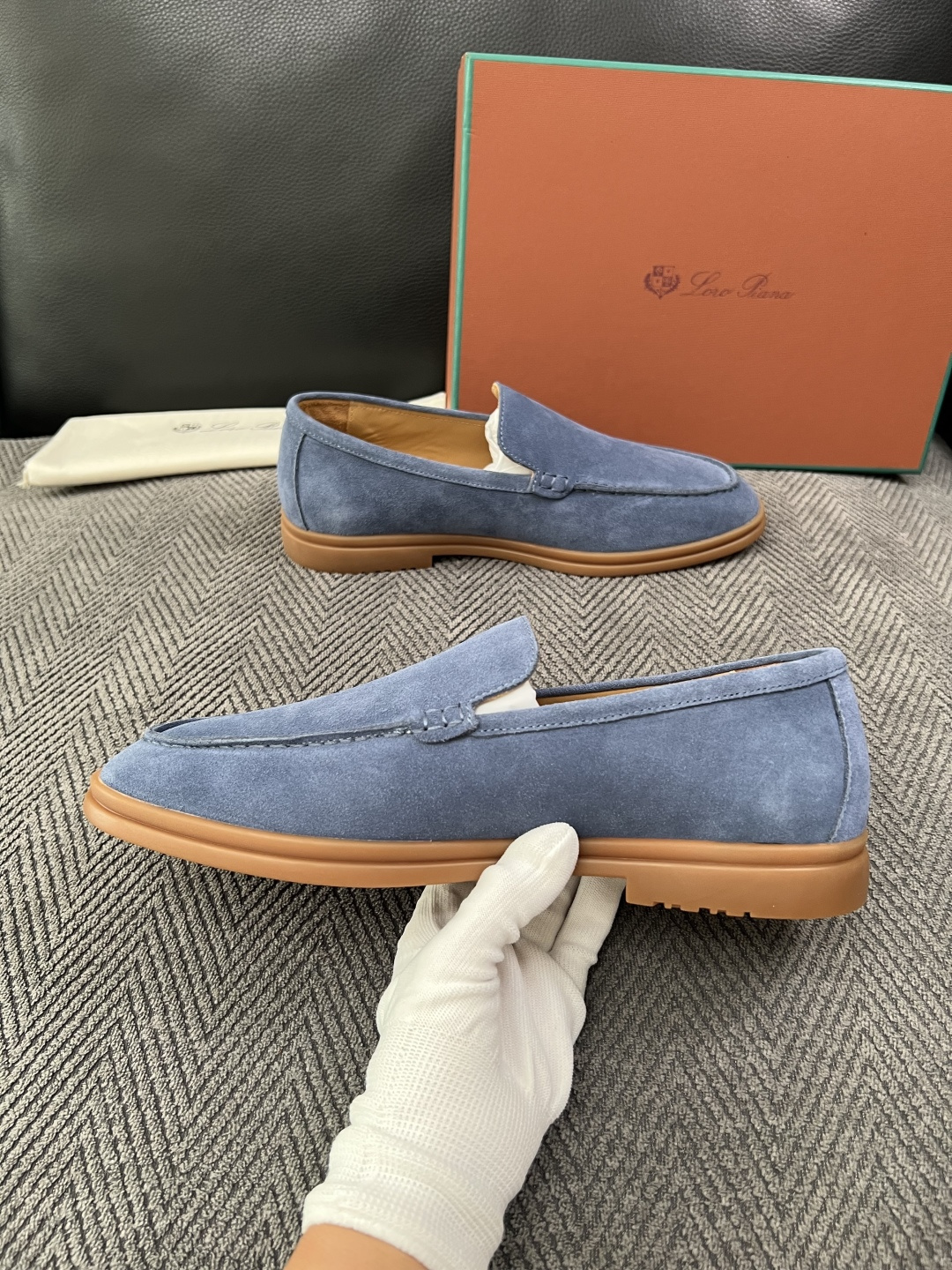Loro Piana  高品质  顶级工艺品  诺悠翩雅  新品专柜同步原厂配置，鞋面意大利进口牛皮面料，高品质拼接工艺