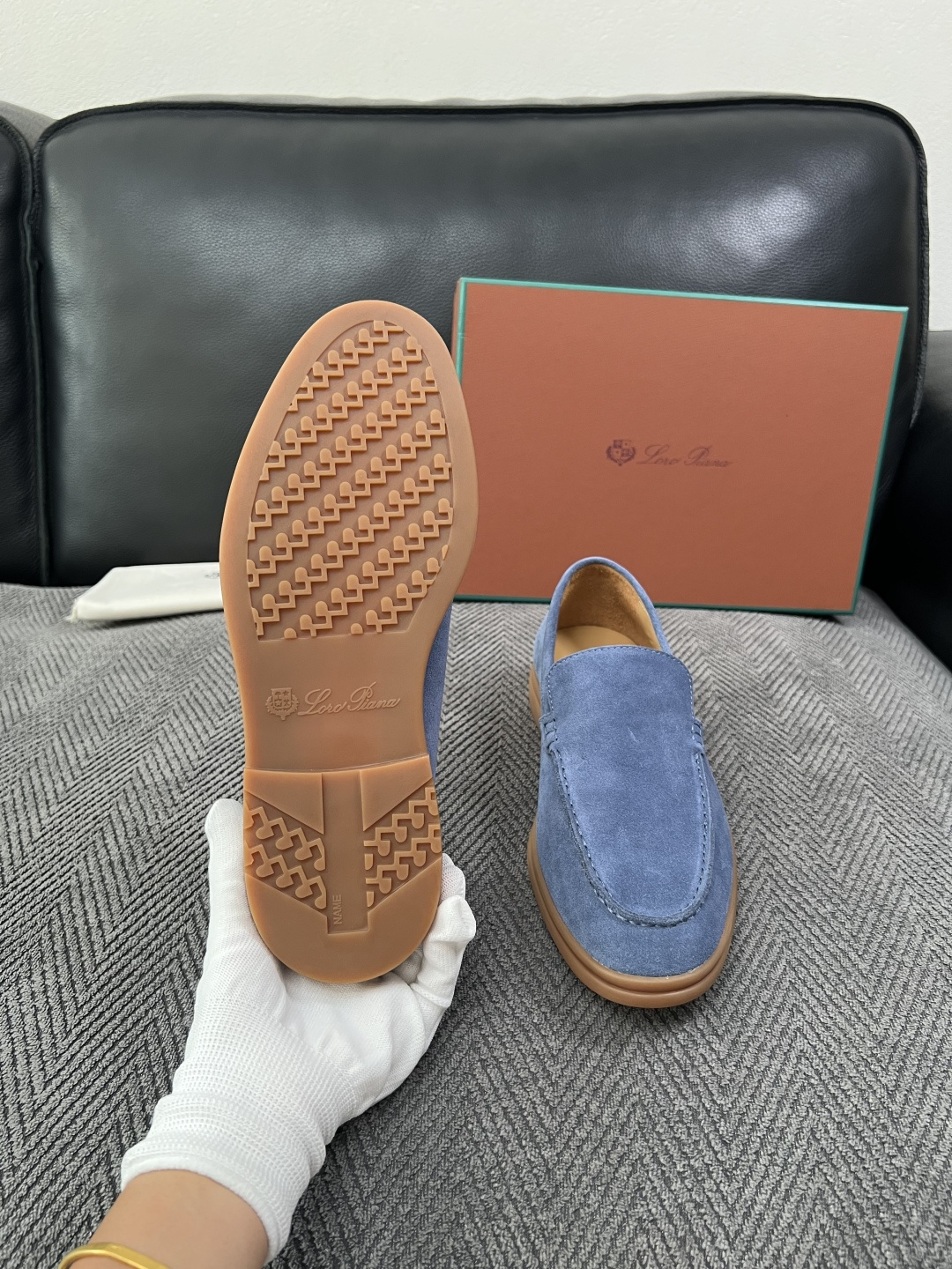 Loro Piana  高品质  顶级工艺品  诺悠翩雅  新品专柜同步原厂配置，鞋面意大利进口牛皮面料，高品质拼接工艺