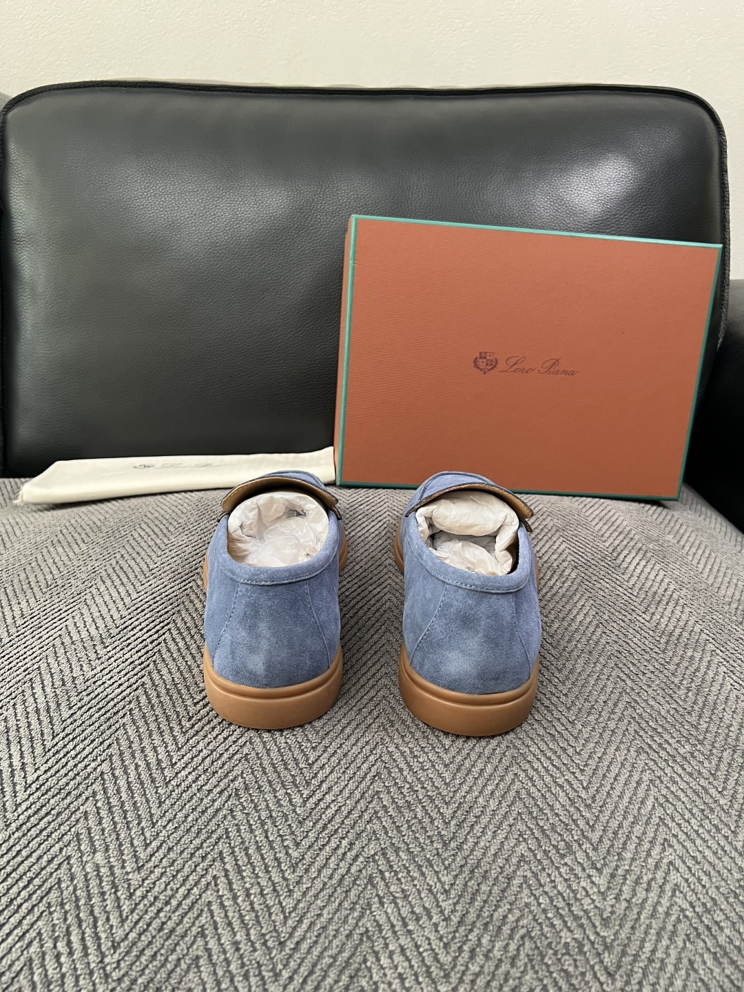 Loro Piana  高品质  顶级工艺品  诺悠翩雅  新品专柜同步原厂配置，鞋面意大利进口牛皮面料，高品质拼接工艺