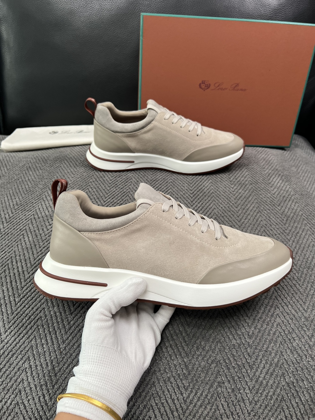 Loro Piana  高品质  顶级工艺品  诺悠翩雅  新品专柜同步原厂配置，鞋面意大利进口牛皮面料，高品质拼接工艺