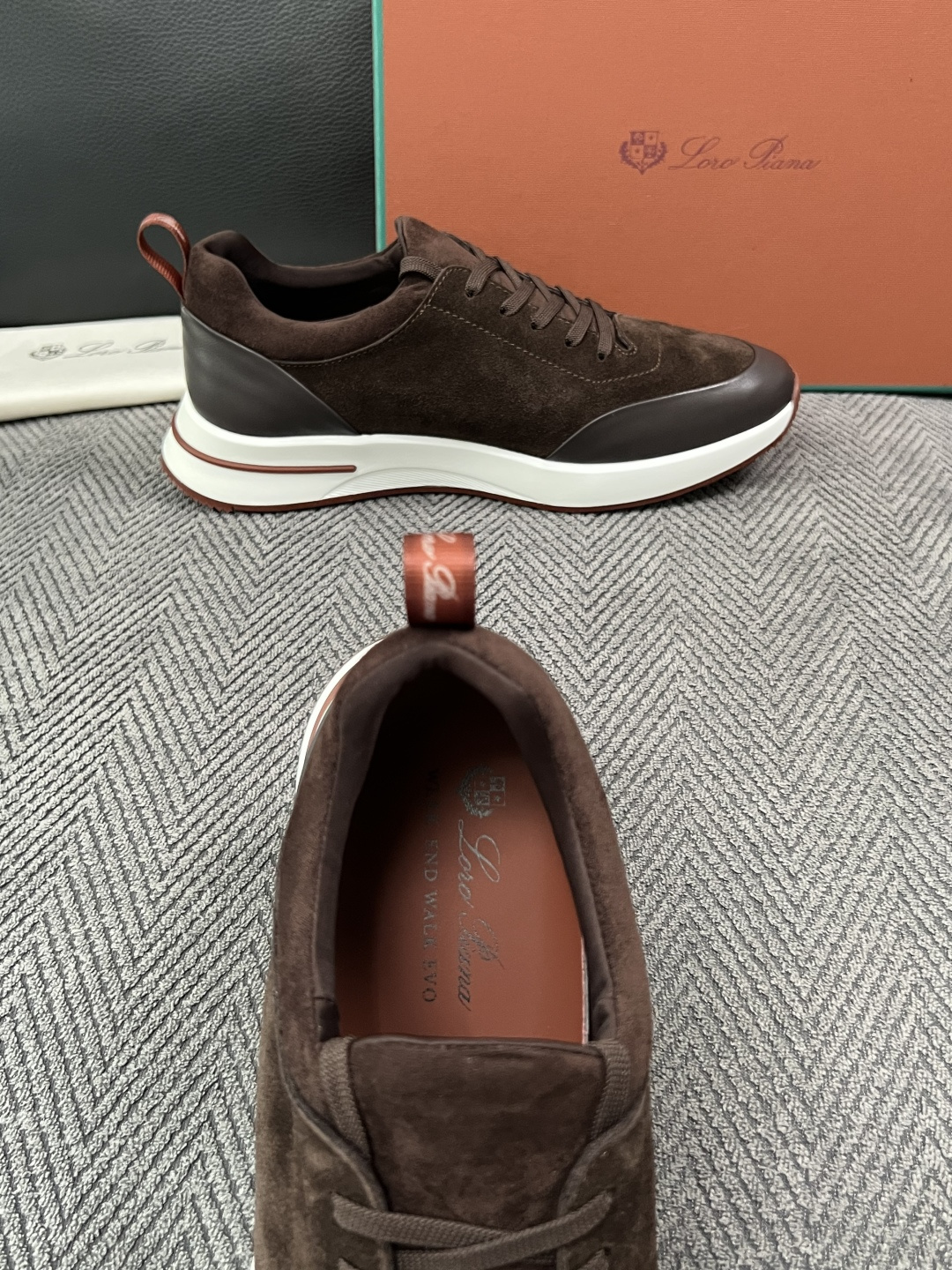 Loro Piana  高品质  顶级工艺品  诺悠翩雅  新品专柜同步原厂配置，鞋面意大利进口牛皮面料，高品质拼接工艺