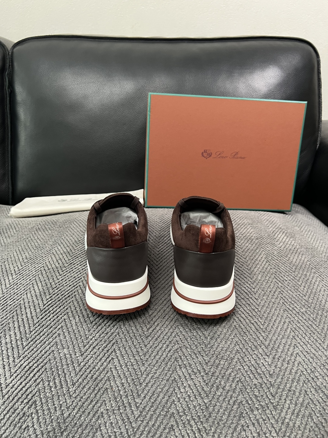 Loro Piana  高品质  顶级工艺品  诺悠翩雅  新品专柜同步原厂配置，鞋面意大利进口牛皮面料，高品质拼接工艺