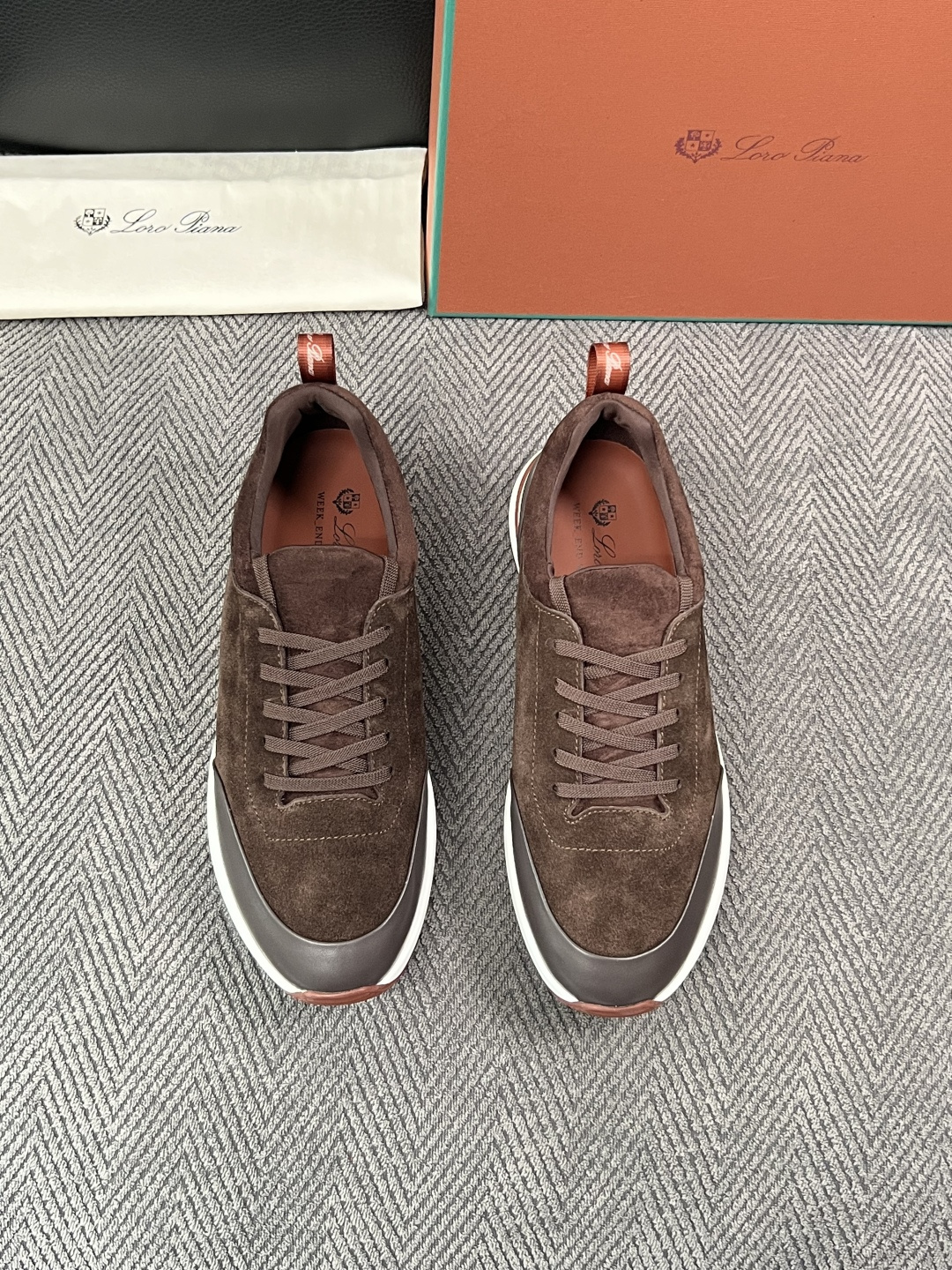 Loro Piana  高品质  顶级工艺品  诺悠翩雅  新品专柜同步原厂配置，鞋面意大利进口牛皮面料，高品质拼接工艺