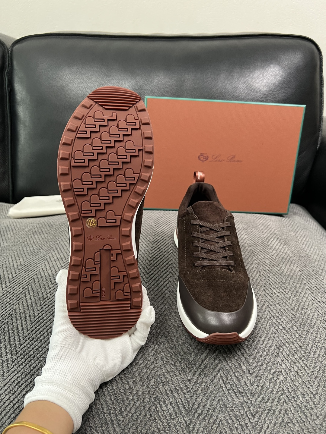 Loro Piana  高品质  顶级工艺品  诺悠翩雅  新品专柜同步原厂配置，鞋面意大利进口牛皮面料，高品质拼接工艺