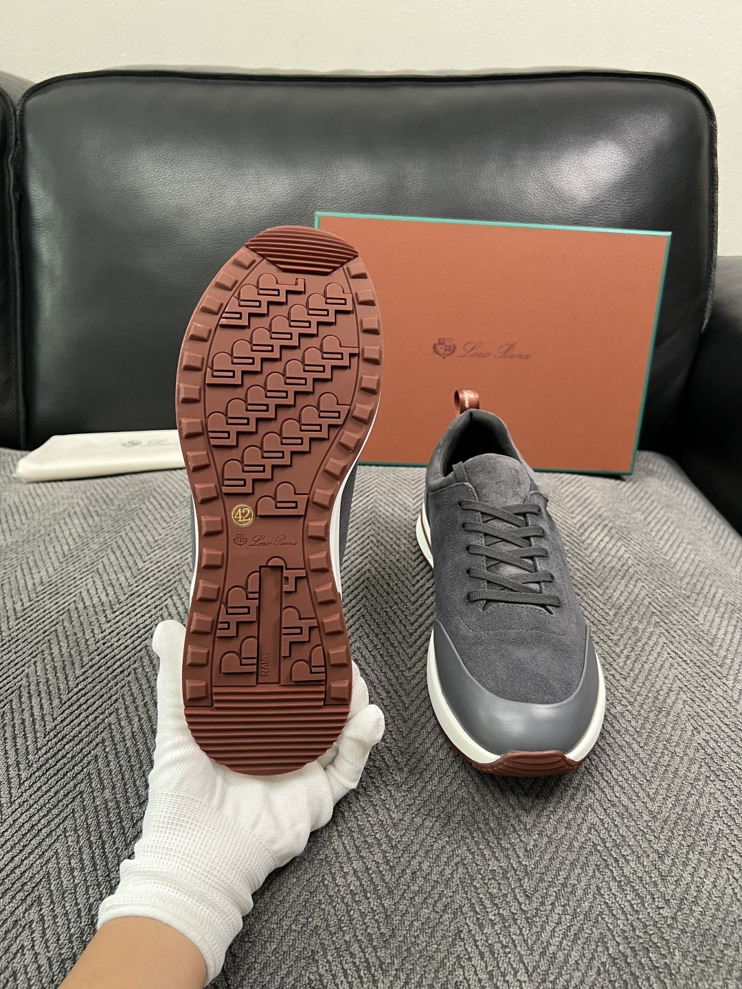 Loro Piana  高品质  顶级工艺品  诺悠翩雅  新品专柜同步原厂配置，鞋面意大利进口牛皮面料，高品质拼接工艺