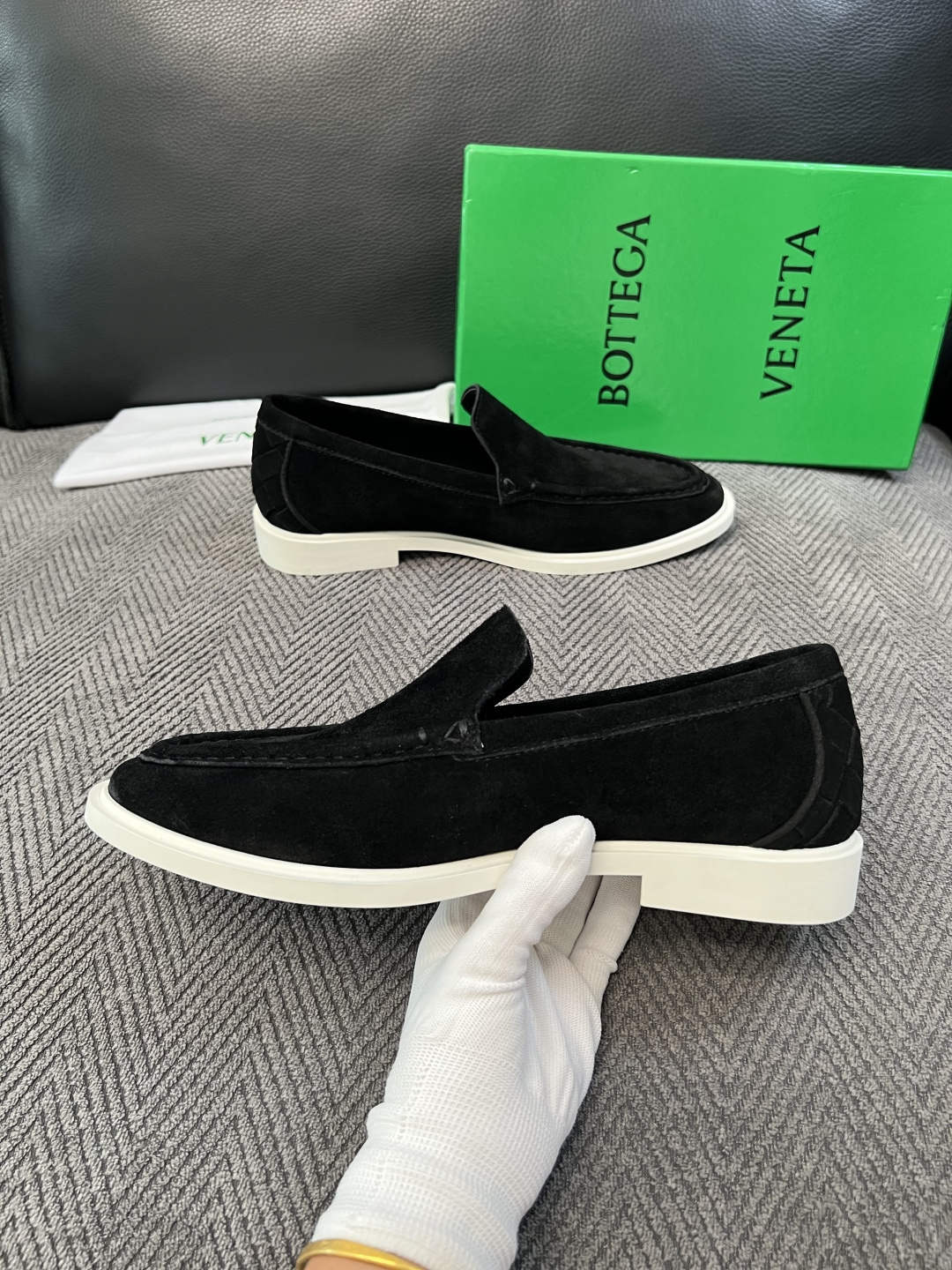 BOTTEGA  VENETA  顶级代购  葆蝶家 专柜同步，鞋面意大利进口编织牛皮面料，透气牛皮内里舒适，鞋底：原厂