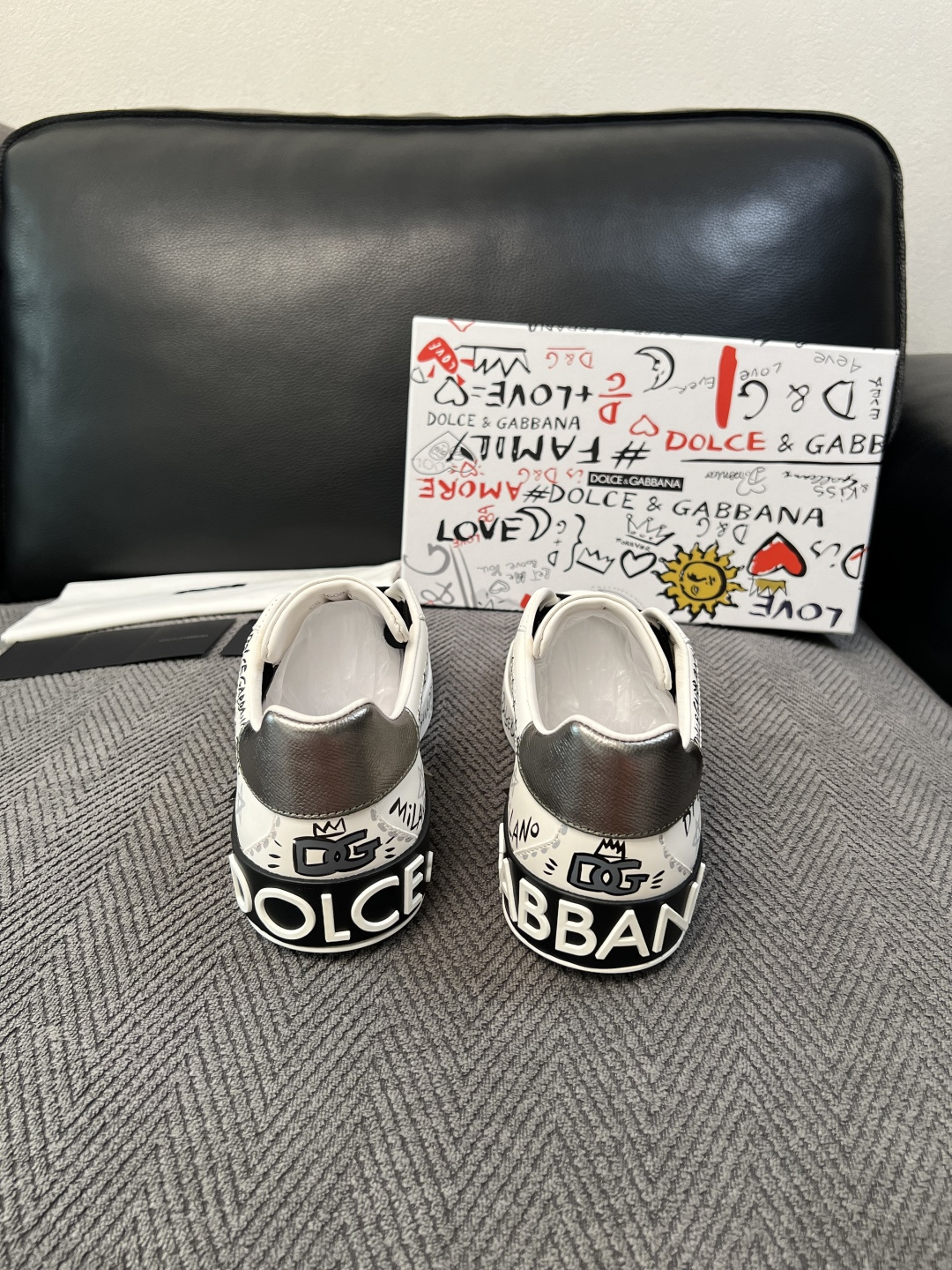 Dolce & Gabbana   高品质  顶级工艺品  杜嘉班纳  爆款专柜新品同步，鞋面意大利进口牛皮搭配网面料，