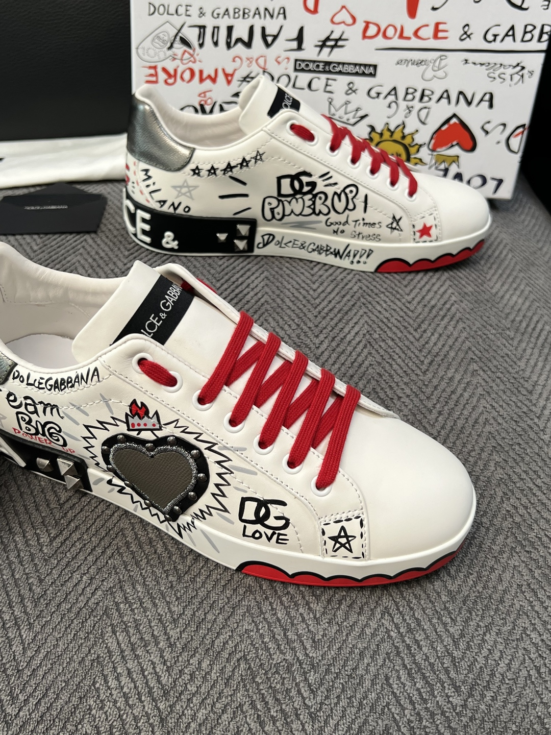 Dolce & Gabbana   高品质  顶级工艺品  杜嘉班纳  爆款专柜新品同步，鞋面意大利进口牛皮搭配网面料，