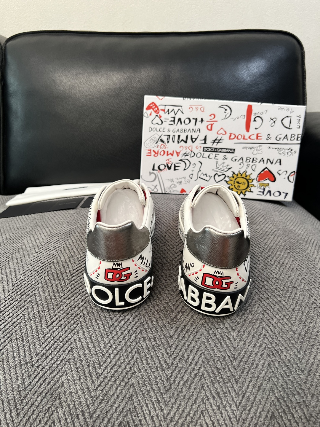Dolce & Gabbana   高品质  顶级工艺品  杜嘉班纳  爆款专柜新品同步，鞋面意大利进口牛皮搭配网面料，