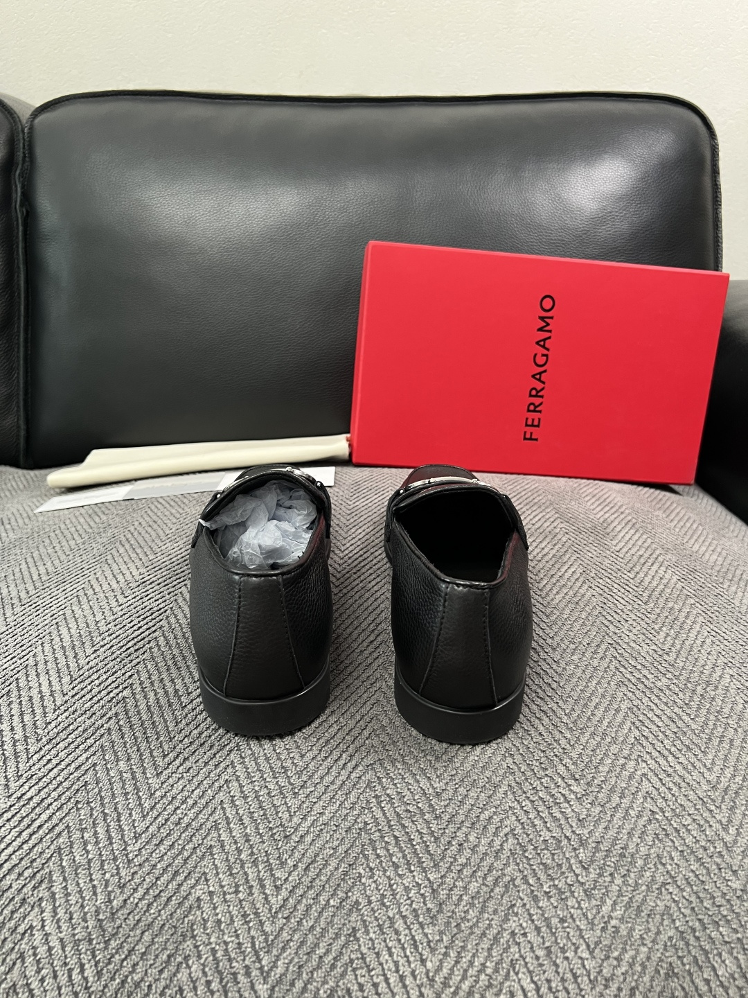 Ferragamo  高品质  顶级工艺品  菲拉格慕  皮鞋专柜同步发售原厂配置，意大利进口原版牛皮，进口水染牛里 ，